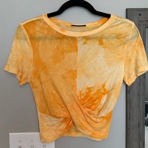 SHEIN Yellow Tie Dye Twist Hem Tee